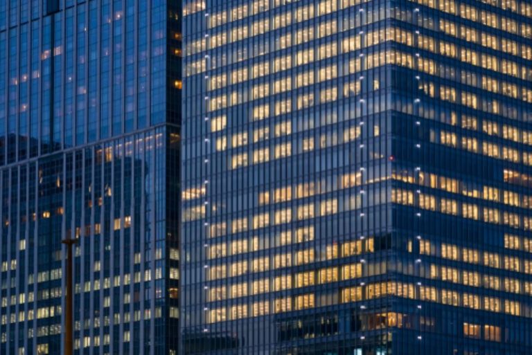A Fresh Look at Energy Efficiency in the Era of Hybrid Work