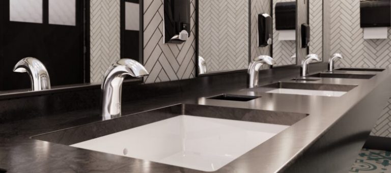 Commercial Restrooms: Balancing Aesthetics & Practicality