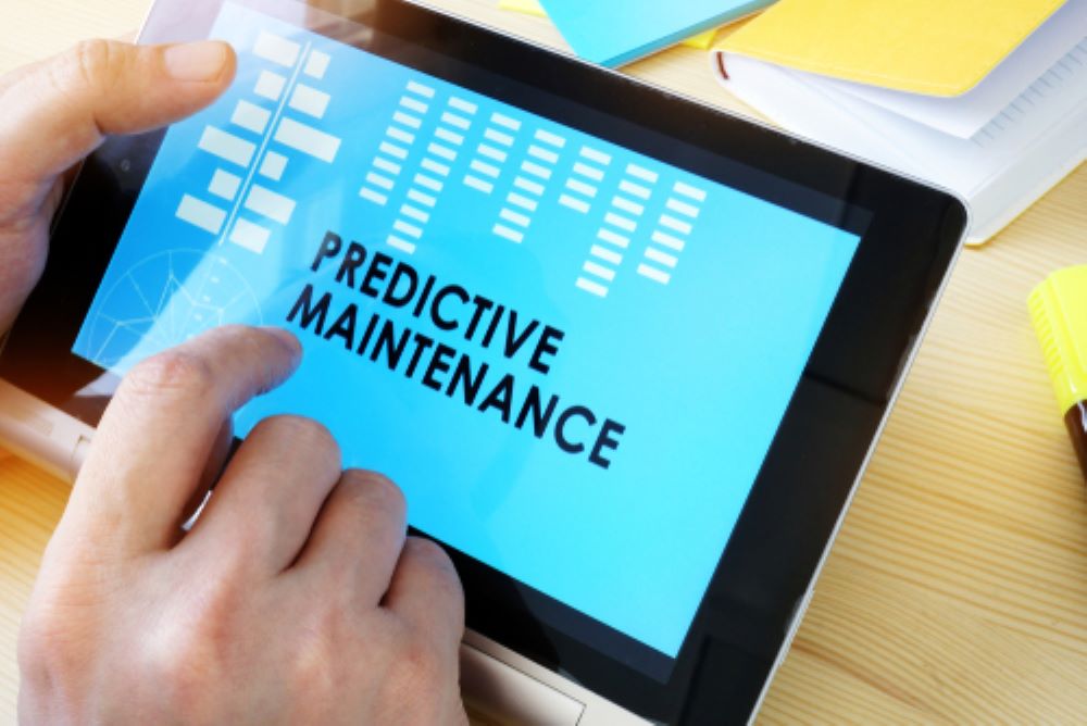 Taking Advantage of Predictive Maintenance Without Compromising Human Talent