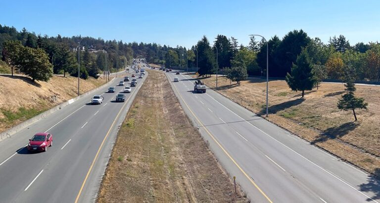 Construction begins on Vancouver Island bus lanes
