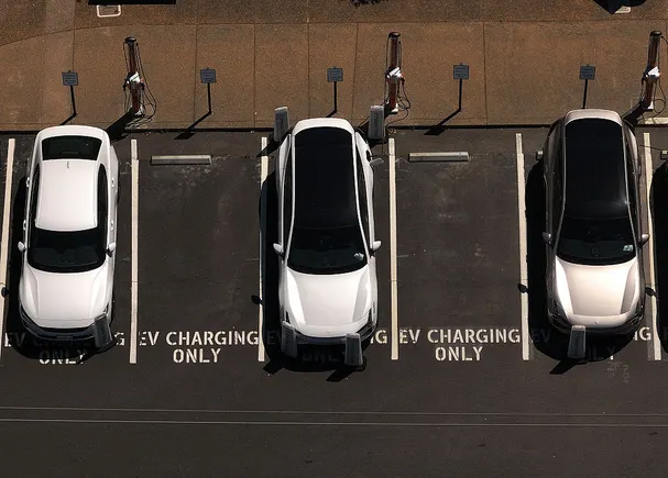 EV charger reliability improves, but high costs still dent satisfaction