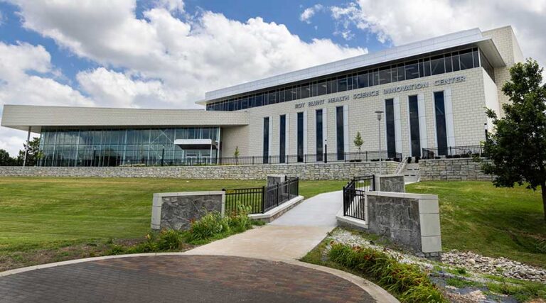 Missouri Southern State University Opens Roy Blunt Health Science Innovation Center